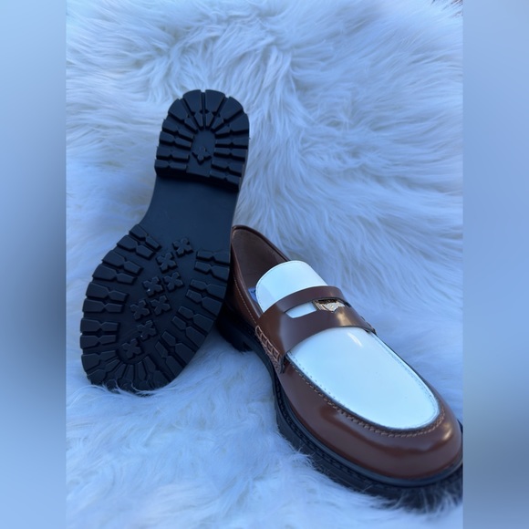 STEVE MADDEN LOAFER BROWN AND WHITE NEVER WORN SIZE 6 - Picture 3 of 3